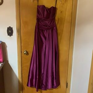 NWT Jessica McClintock formal dress prom purple strapless size 2